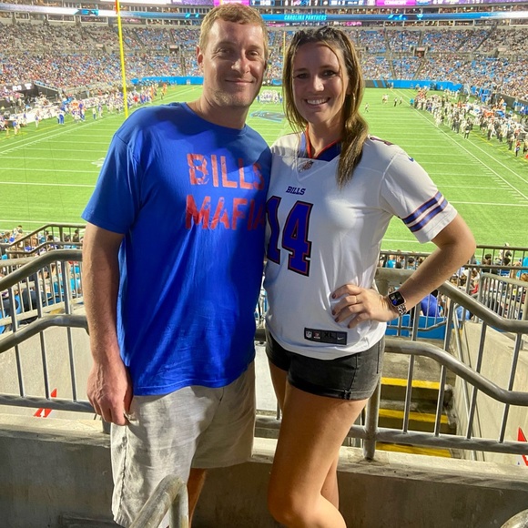 Meet your Posher, Colleen - Picture 2 of 3